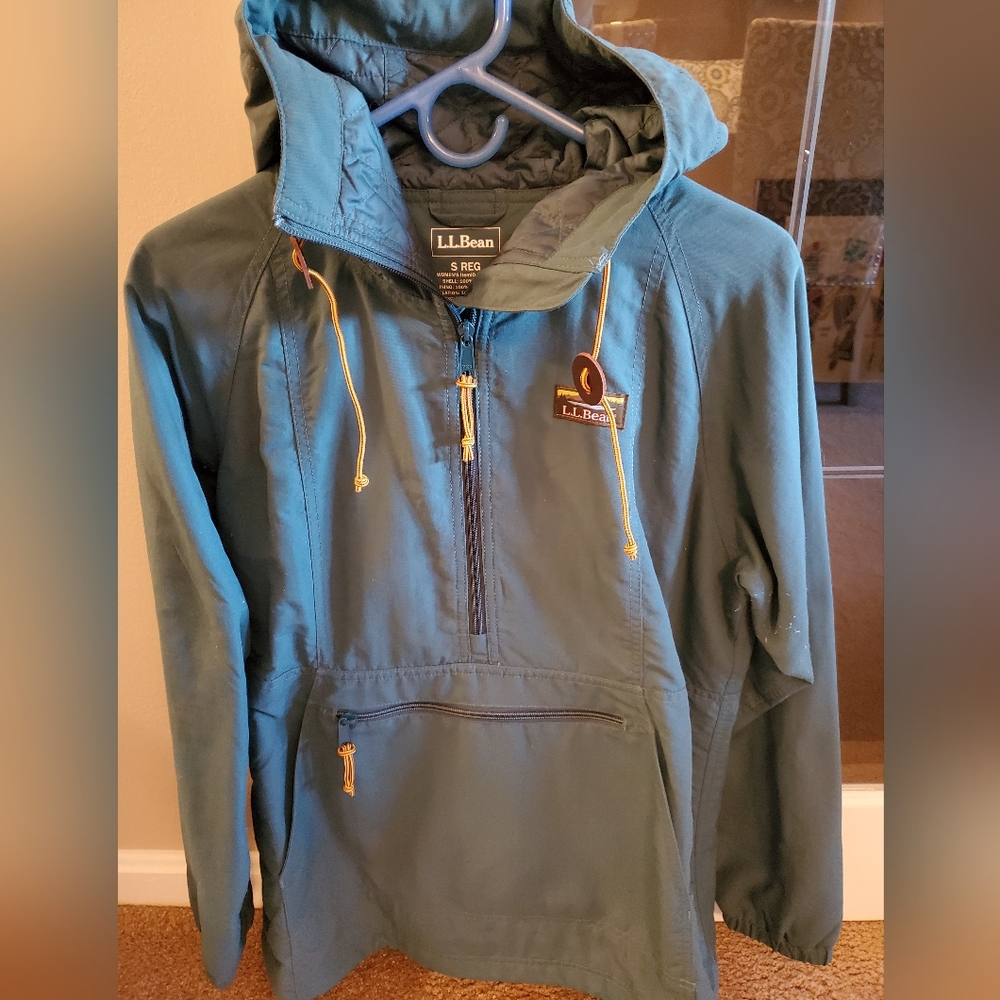 LIKE NEW- LL Bean Insulated Mountain Classic Anorak